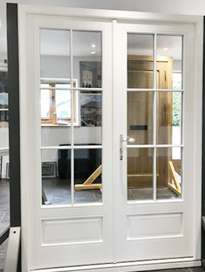 Dynamically stable engineered French doors, combined with modern draught-proof seals will keep your doors draught-free in the most severe of climates.