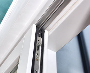 High-performance quality rollers and locking systems are essential for years of trouble-free use with sliding doors. Be assured that all of our approved suppliers install top-end hardware to their sliding doors.